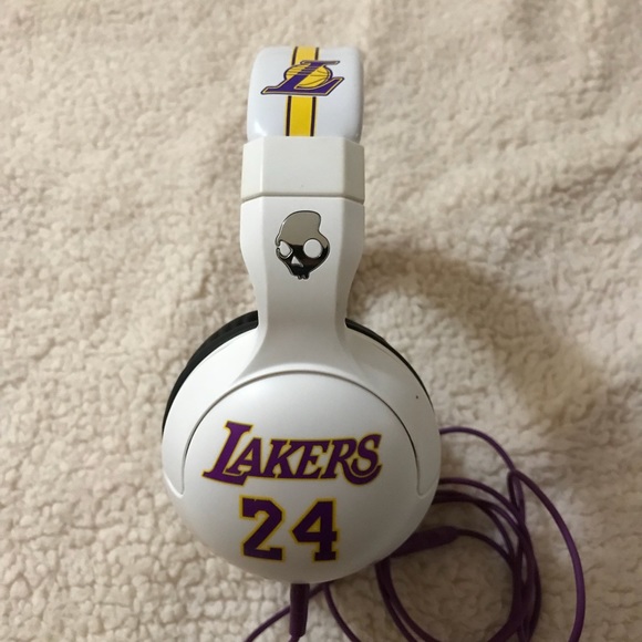Lakers Headphones - Picture 2 of 3